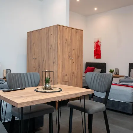 Serviceroom24 - Apartment 2 In Recklinghausen Hoch Wlan - Smart-Tv - 24-7 Check-In Und Kueche Exterior photo